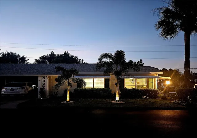 1st image of 6061 Coral Wy, Bradenton, FL 34207 | MLS# A4702903