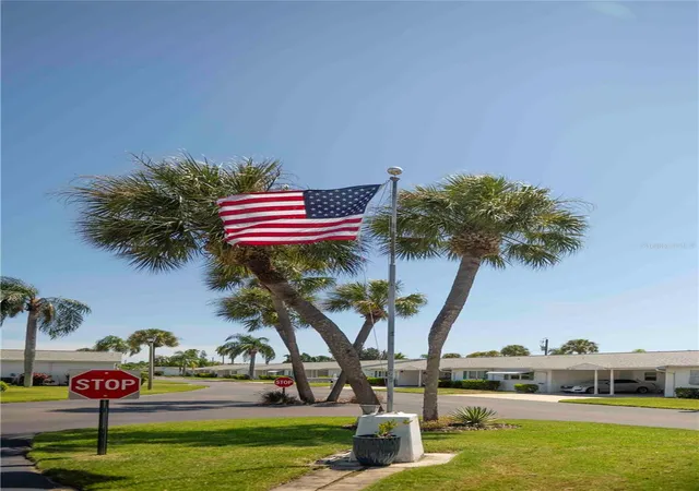 32nd image of 6061 Coral Wy, Bradenton, FL 34207 | MLS# A4702903