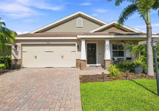 2nd image of 7218 34th St E, Sarasota, FL 34243 | MLS# TB8538576