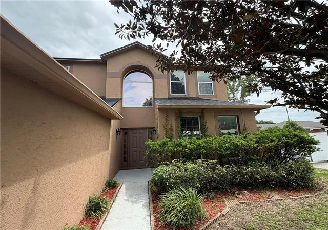 Photo 2 of Sale Pending at 568 Dominish Ests Dr, Apopka, FL 32712 | MLS# TB8538583 | Listing updated on 2026-09-05