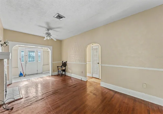3rd image of 1825 16Th St Nw, Winter Haven, FL 33881 | MLS# L4964258