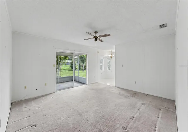 Photo 3 of Sale Pending at 1050 Bearcreek Dr, Bartow, FL 33830 | MLS# L4964259 | Listing updated on 2026-08-17