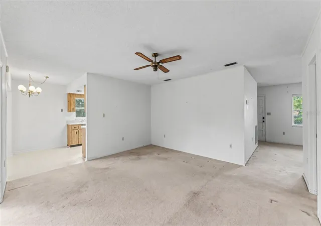 Photo 4 of Sale Pending at 1050 Bearcreek Dr, Bartow, FL 33830 | MLS# L4964259 | Listing updated on 2026-08-17