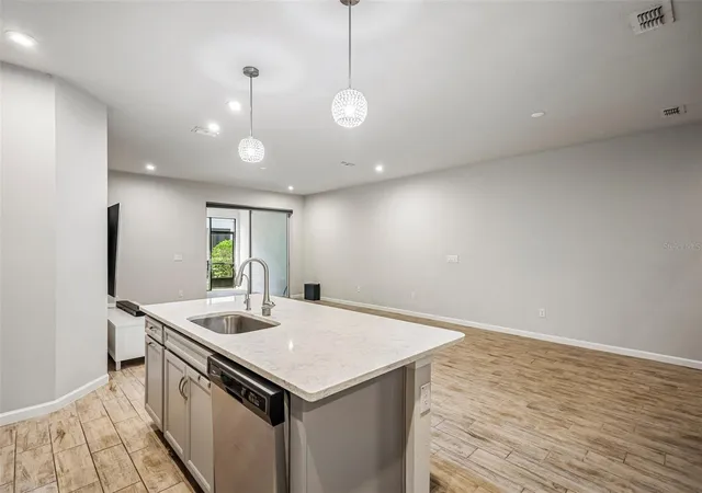 4th image of 19405 Monarch Wind Wy, Lutz, FL 33558 | MLS# TB8538607