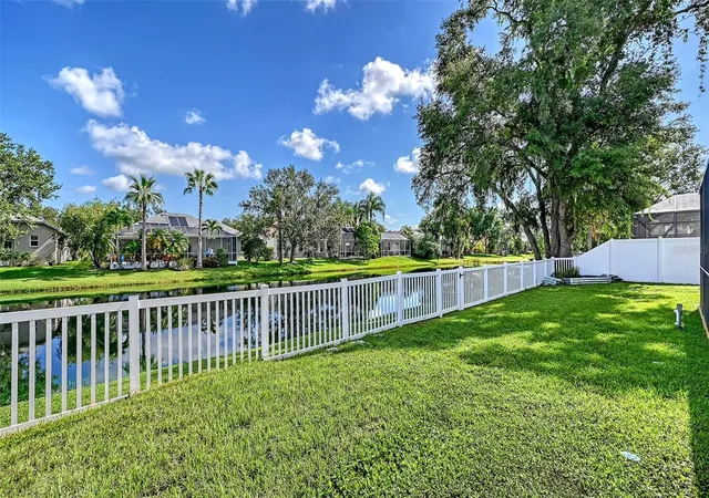 5th image of 4410 67Th Avenue Cir E, Sarasota, FL 34243 | MLS# A4702922