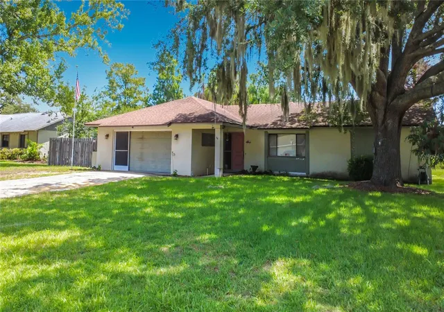 Photo 4 of Single family home for sale at 28800 Tammi Dr, Tavares, FL 32778 | MLS# R4911815 | Listing updated on 2026-09-28