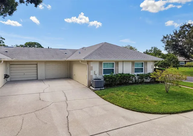 4th image of 1372 Carlisle Ct, Dunedin, FL 34698 | MLS# TB8538645