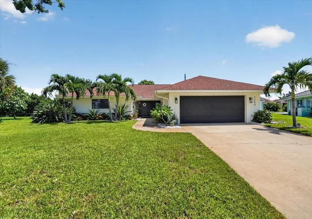 2nd image of 7204 13th Ave W, Bradenton, FL 34209 | MLS# A4702928