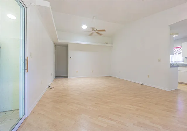 5th image of 8157 Sturbridge Ct, Weeki Wachee, FL 34613 | MLS# TB8538664
