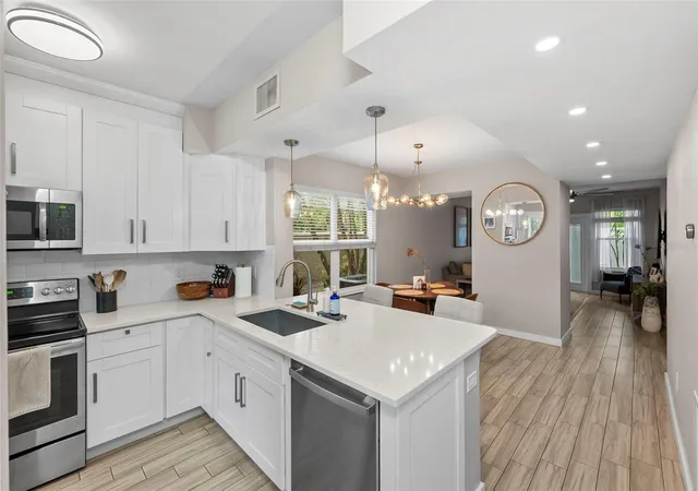 Photo 3 of Condo for sale at 4811 Bayshore Blvd #307, Tampa, FL 33611 | MLS# TB8538691 | Listing updated on 2026-08-18