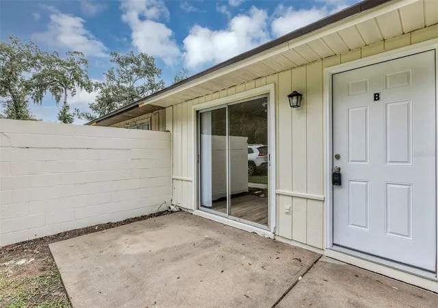 3rd image of 3800 Se 17Th Ct, Ocala, FL 34480 | MLS# O6433437