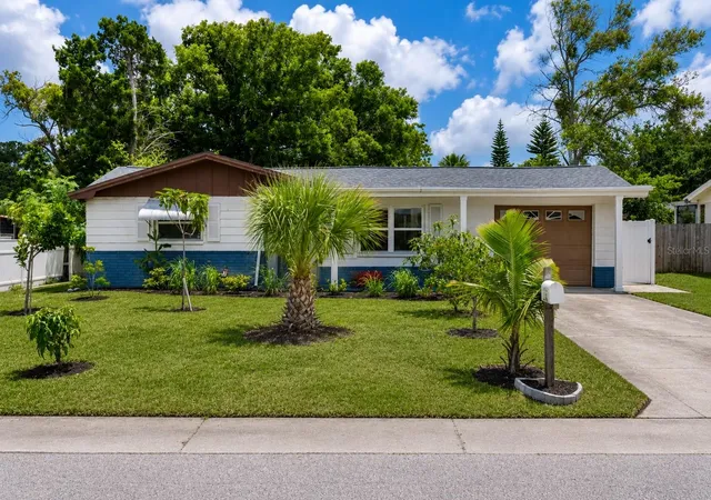 2nd image of 3302 Rock Royal Dr, Holiday, FL 34691 | MLS# O6433449