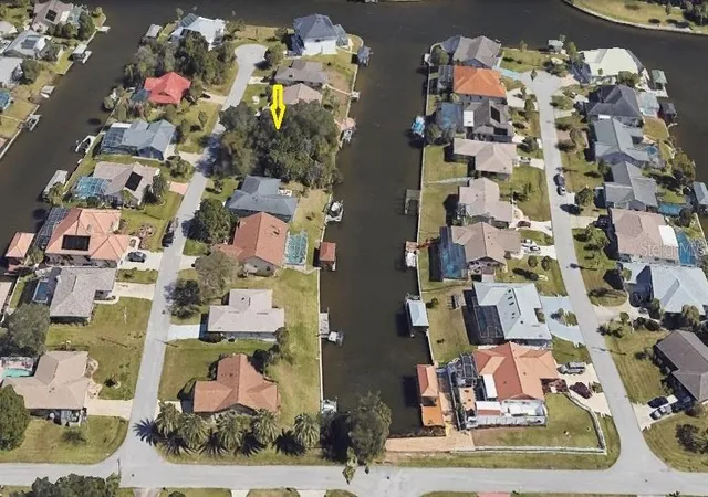 Photo 3 of Sale Pending at 10 Florence Ct, Palm Coast, FL 32137 | MLS# A4702949 | Listing updated on 2026-09-22