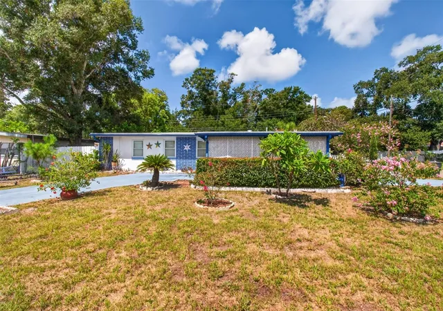 1st image of 568 Manor Dr, Dunedin, FL 34698 | MLS# TB8538759