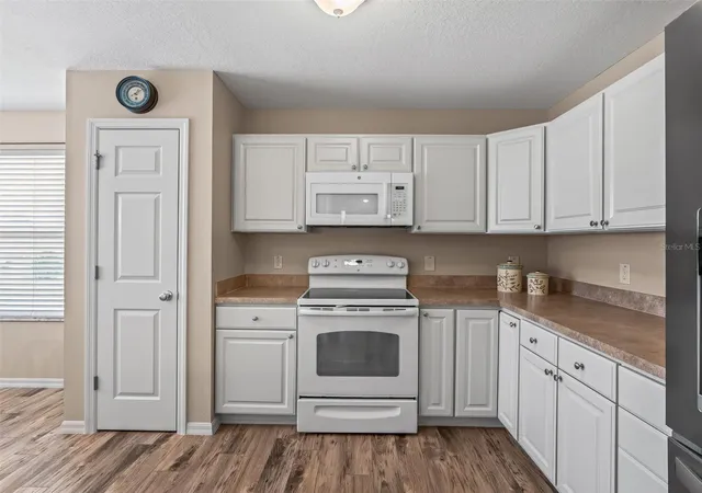4th image of 1906 Harston Trl, The Villages, FL 32162 | MLS# G5116437