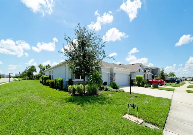 Photo 3 of Single family home for sale at 3707 Grain Run, Bradenton, FL 34211 | MLS# A4702959 | Listing updated on 2026-08-18