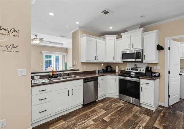 2nd image of 6415 Mangrove Dr, Wesley Chapel, FL 33544 | MLS# TB8538794