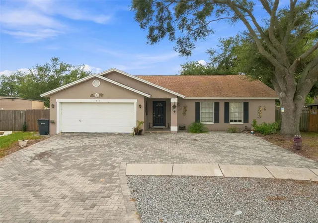 Photo 1 of Single family home for sale at 1018 Peachwood Dr, Brandon, FL 33510 | MLS# TB8538802 | Listing updated on 2026-10-11
