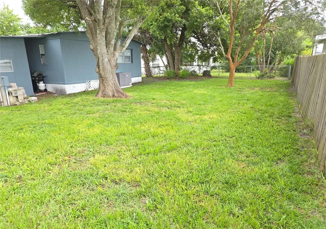 3rd image of 102 Barefoot Trl, Port Orange, FL 32129 | MLS# W7888594