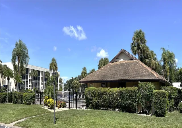 2nd image of 4119 61st Avenue Ter W #107, Bradenton, FL 34210 | MLS# A4702965