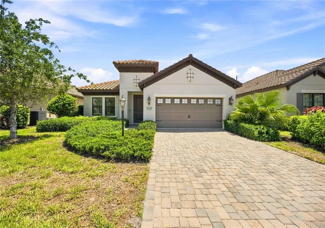 2nd image of 26764 Weiskopf Dr, Englewood, FL 34223 | MLS# A4702967