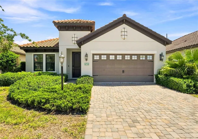 3rd image of 26764 Weiskopf Dr, Englewood, FL 34223 | MLS# A4702967