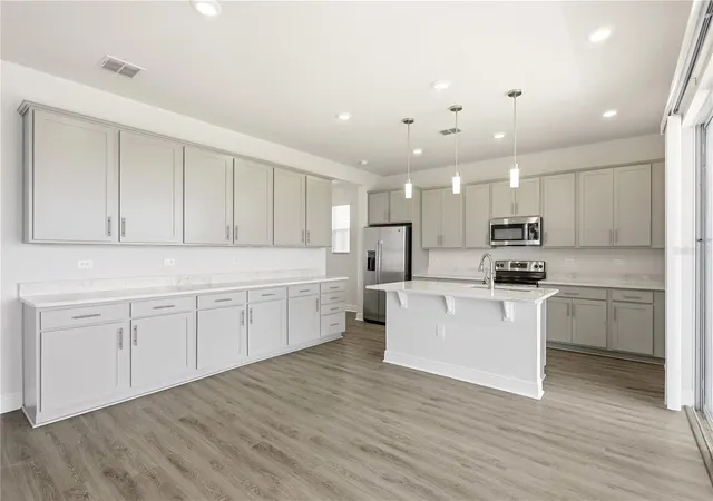 4th image of 1128 Sugarwood St, Davenport, FL 33837 | MLS# S5155621