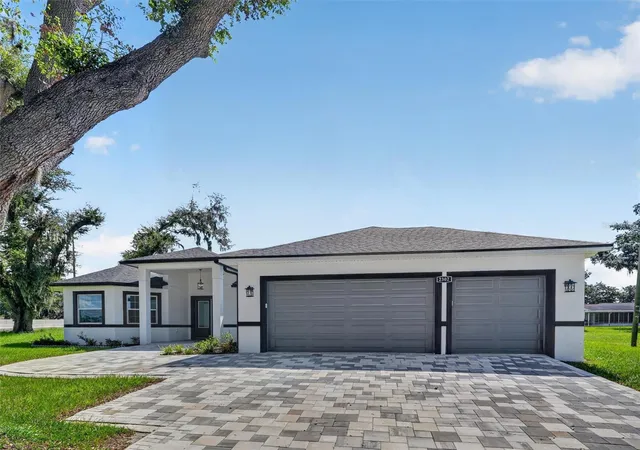 1st image of 2302 Allen Dr, Plant City, FL 33563 | MLS# P4939594
