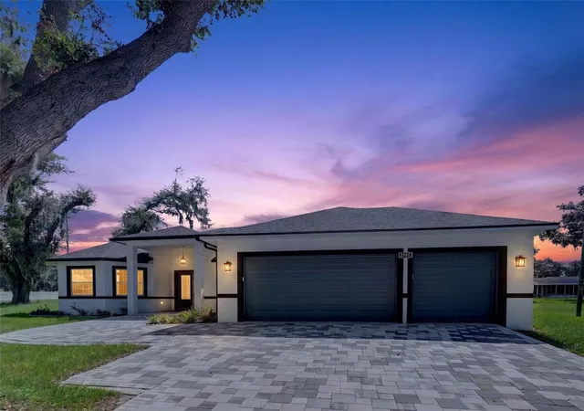 2nd image of 2302 Allen Dr, Plant City, FL 33563 | MLS# P4939594