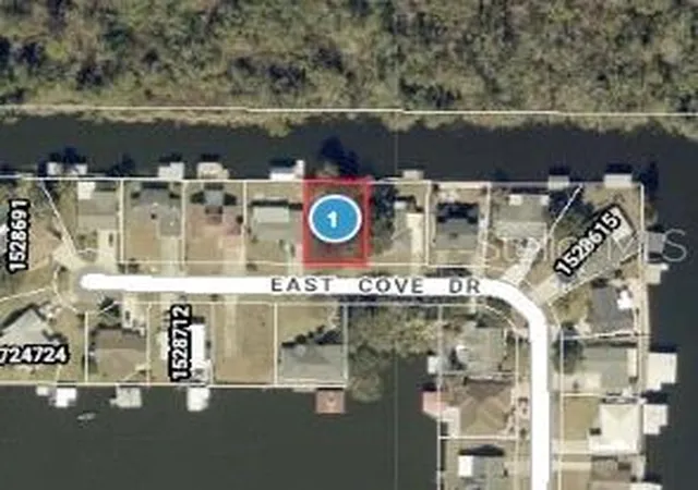 2nd image of E Cove Dr, Tavares, FL 32778 | MLS# G5116454