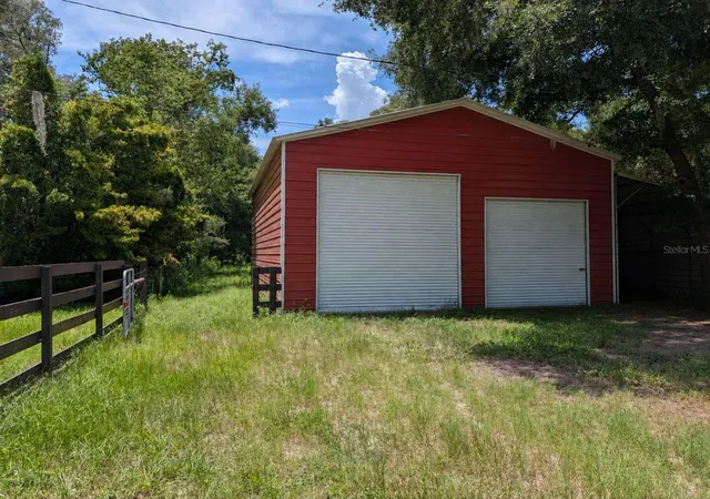 Photo 3 of Single family home for sale at 876 Shaw Lake Rd, Pierson, FL 32180 | MLS# R4911818 | Listing updated on 2026-10-01
