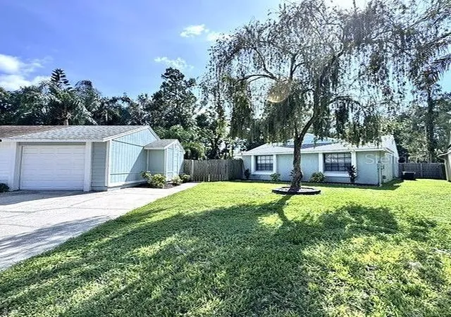 Photo 1 of Single family home for sale at 16004 Grass Lake Dr, Tampa, FL 33618 | MLS# TB8538906 | Listing updated on 2026-09-06