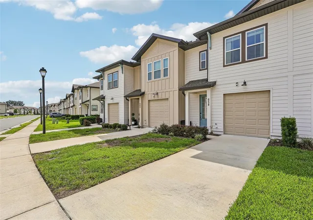 3rd image of 658 Longboat Dr, Davenport, FL 33896 | MLS# S5155630