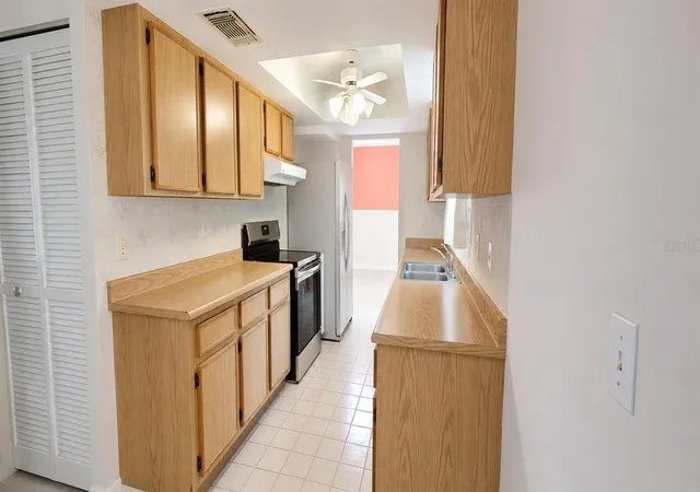 Photo 4 of Sale Pending at 707 Iowa Woods Cir E, Orlando, FL 32824 | MLS# S5155631 | Listing updated on 2026-08-20