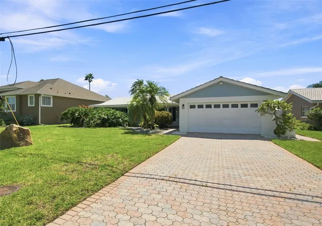 2nd image of 11900 7th St E, Treasure Island, FL 33706 | MLS# TB8538908