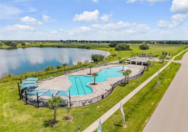 Photo 2 of Single family home for sale at 3927 Palazzo Pl, Winter Haven, FL 33884 | MLS# V4950730 | Listing updated on 2026-10-10