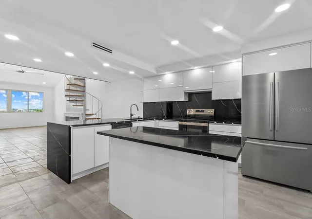 3rd image of 9604 Cortez Rd W #233, Bradenton, FL 34210 | MLS# A4702990