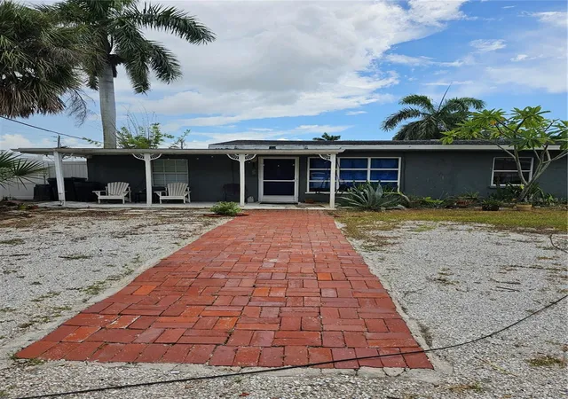 Photo 1 of Single family home for sale at 105 Colonia Ln W, Nokomis, FL 34275 | MLS# N6145364 | Listing updated on 2026-09-02