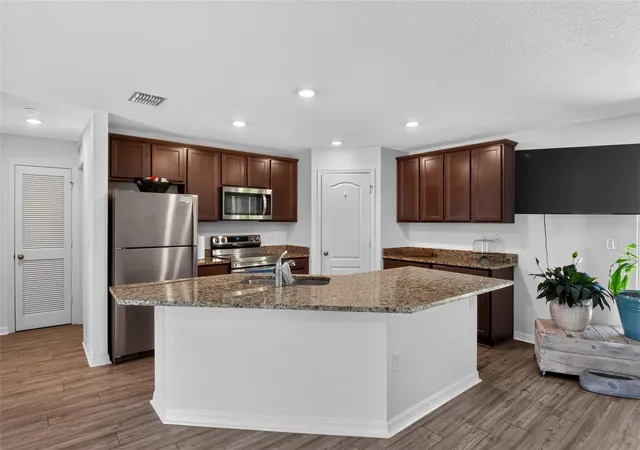 Photo 4 of Single family home for sale at 39 Sederholm Path, Palm Coast, FL 32164 | MLS# O6433601 | Listing updated on 2026-09-01