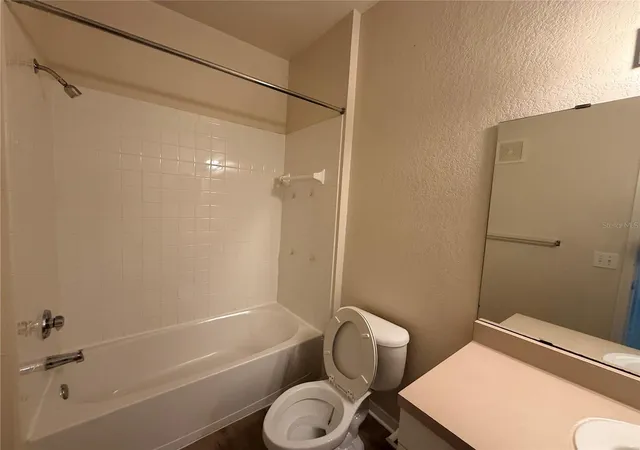 Listing Photo 2 - Condo for sale in building located at 3621 Conroy Rd, Orlando, FL 32839 - Unit #732