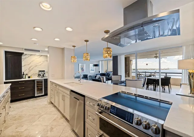3rd image of 5700 Mariner St #803, Tampa, FL 33609 | MLS# TB8538937