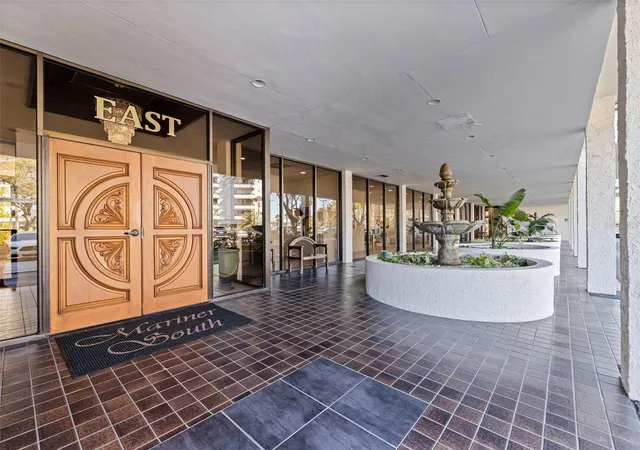 4th image of 5700 Mariner St #803, Tampa, FL 33609 | MLS# TB8538937