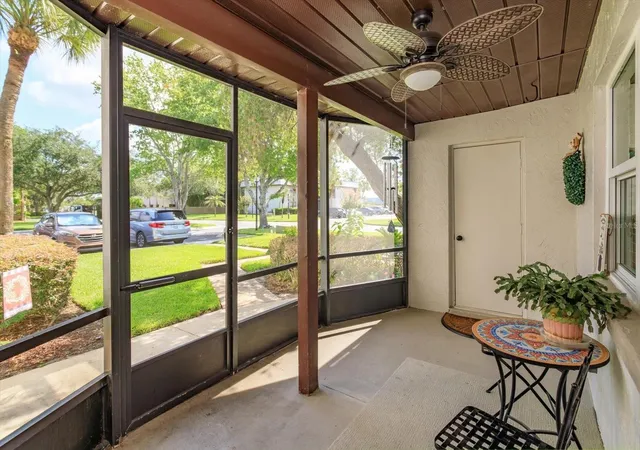 Listing Photo 4 - Condo for sale in building located at 27 Windtree Ln, WINTER GARDEN, FL 34787 - Unit #102