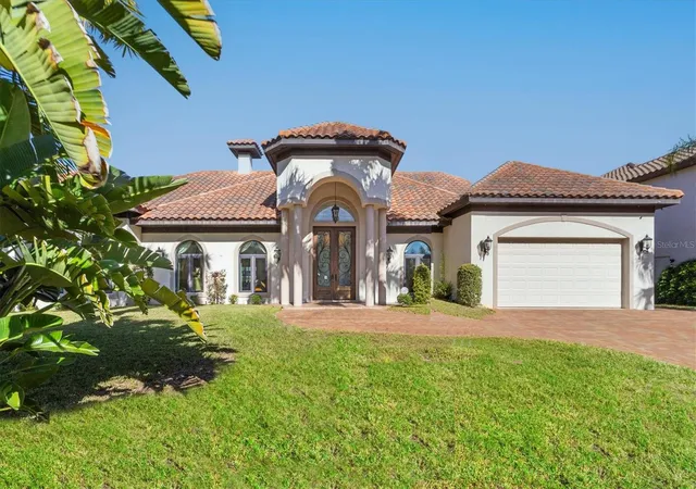 1st image of 4937 Oxford Dr, Sarasota, FL 34242 | MLS# A4703004