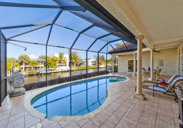 2nd image of 4937 Oxford Dr, Sarasota, FL 34242 | MLS# A4703004