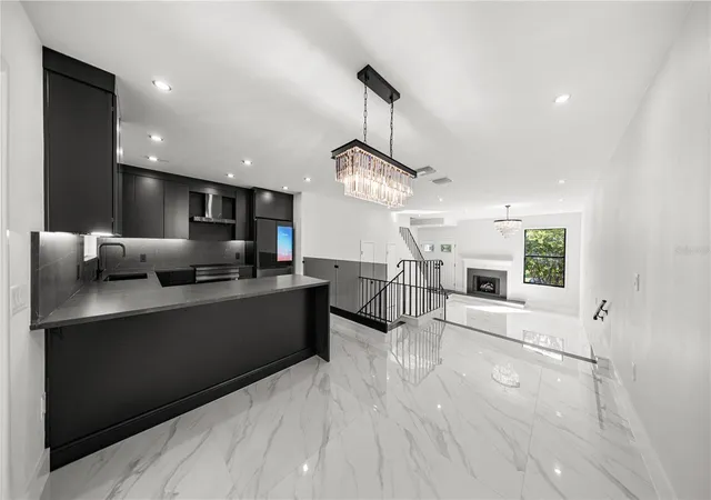 2nd image of 164 E Davis Blvd, Tampa, FL 33606 | MLS# TB8538962