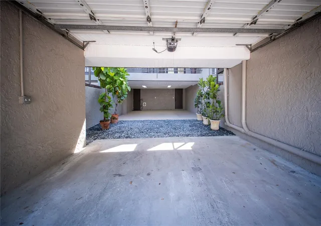 28th image of 164 E Davis Blvd, Tampa, FL 33606 | MLS# TB8538962