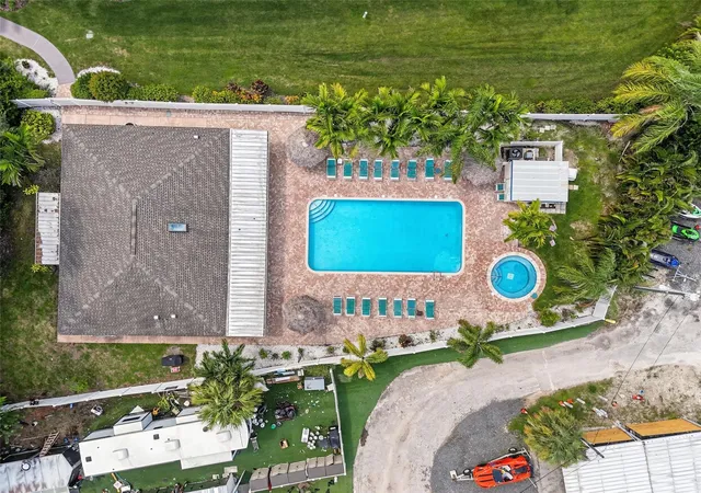 59th image of 900 Cove Cay Dr #2B, Clearwater, FL 33760 | MLS# TB8538978