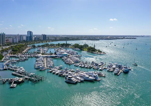 2nd image of 174 Golden Gate Pt, SARASOTA, FL 34236