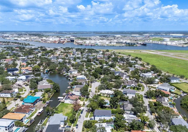9th image of 641 Geneva Pl, Tampa, FL 33606 | MLS# TB8538982